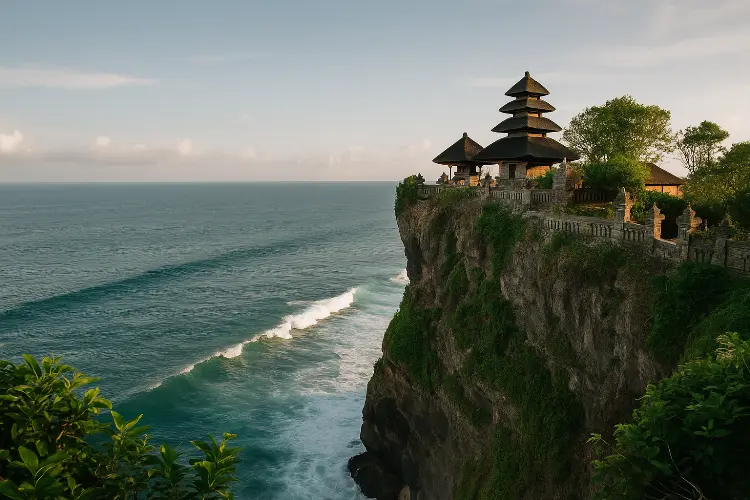 Pura Luhur Uluwatu - Pura di Atas Tebing