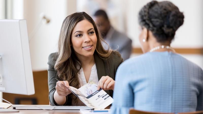 Mengapa Anda Harus Membaca Perjanjian Kartu Kredit Anda?