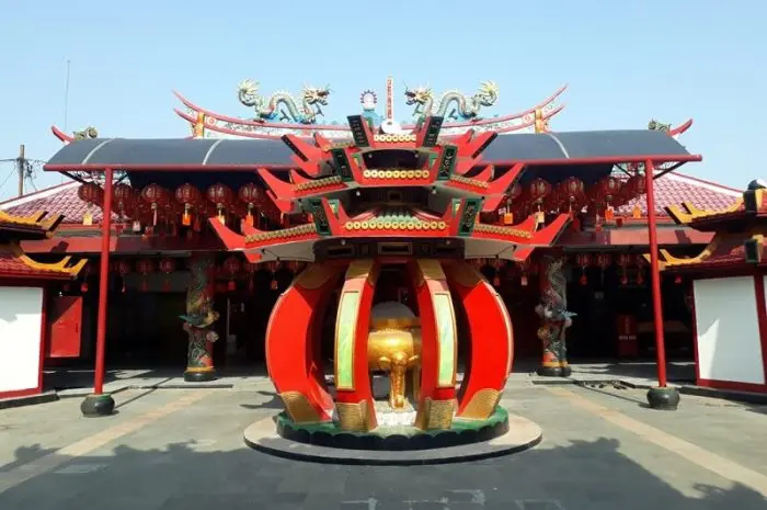 Sian Djin Ku Poh Temple Vihara Bersejarah di Karawang