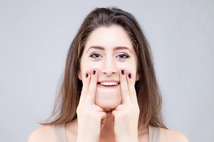 Latihan Yoga untuk Wajah Lebih Kencang dan Muda