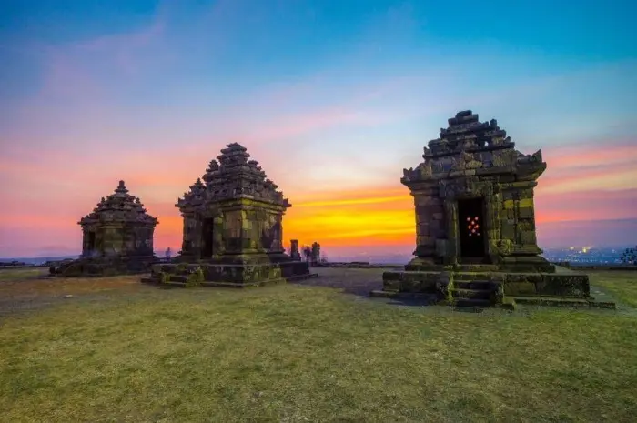 Candi Ijo, Candi Barong, Candi Hindu dengan Pemandangan Alam yang Indah di Sleman