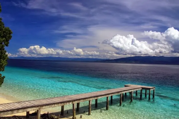 Pantai Liang, Pesona Wisata Bahari Nan Eksotis di Maluku